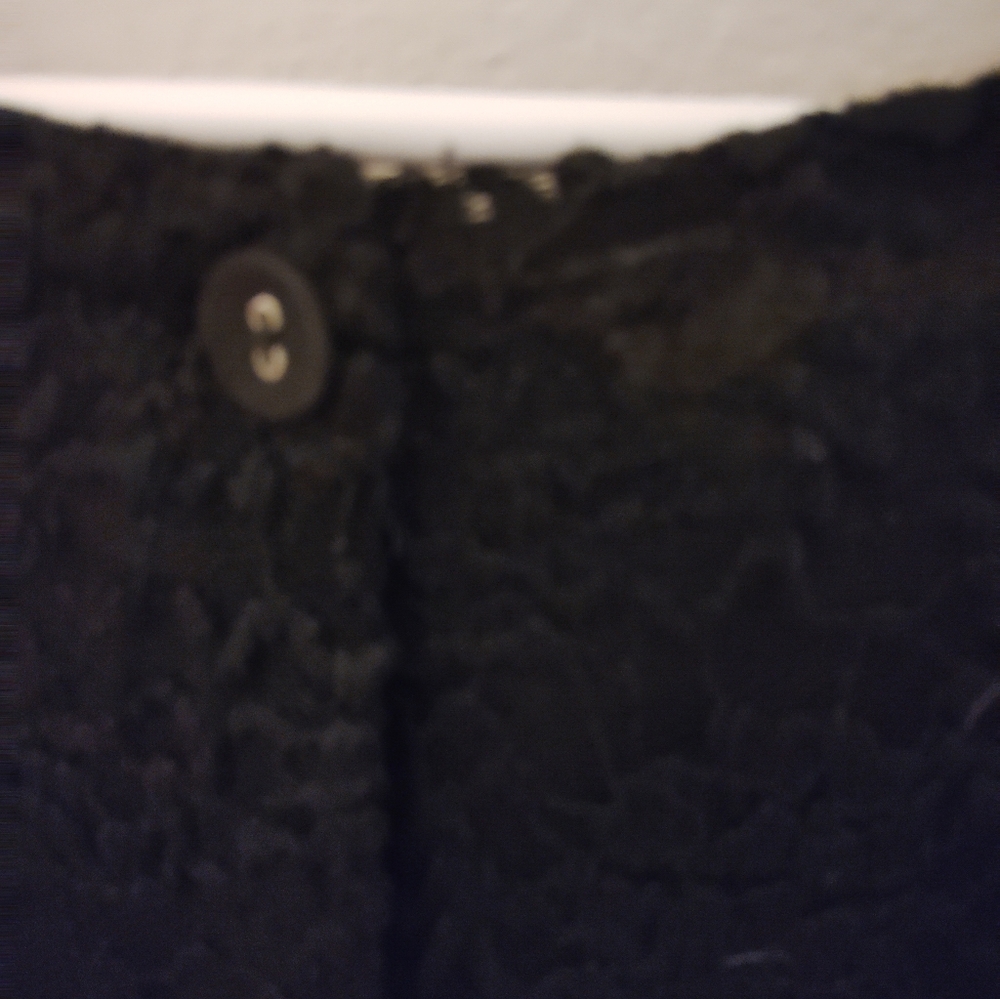 🦋Solitaire Black Floral Embroidered Blouse - Picture 6 of 6